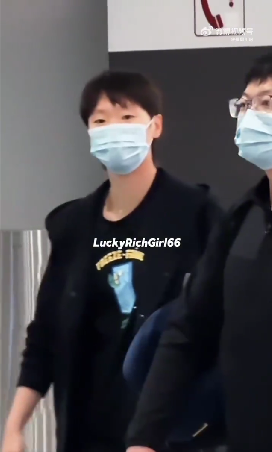 为比赛画上, 女团冠军, 后两局稳扎